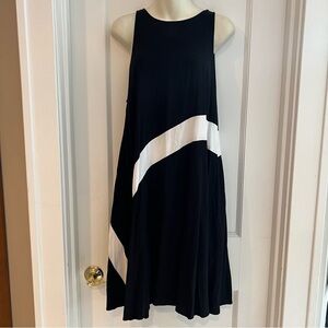 Tent Dress Black with White Contrast Size Small Runs Big